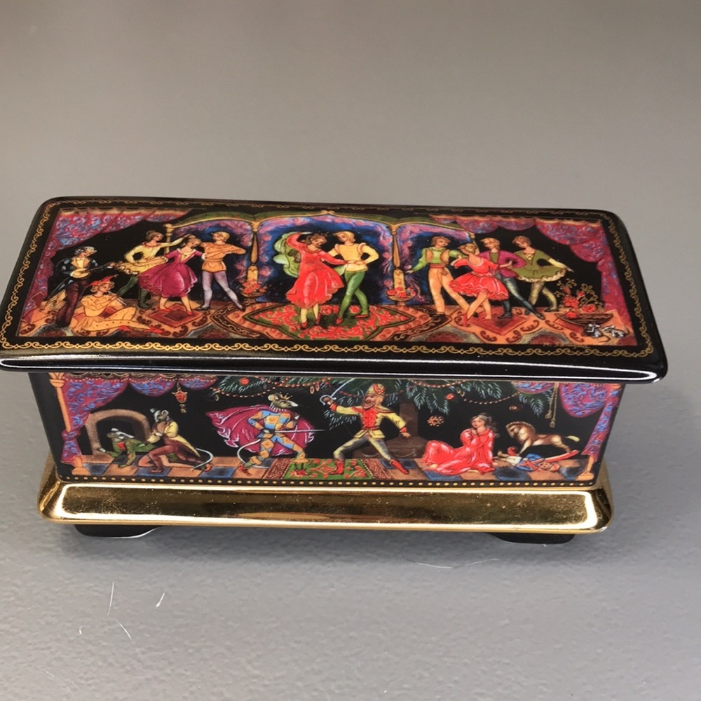 TRINKET MUSIC BOX ARDLEIGH ELLIOT & SONS RUSSIAN NUTCRACKER Vintage